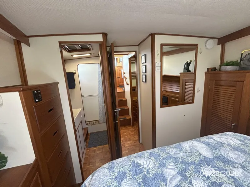 Slide: The Image of 42' Grand Banks master stateroom aft - 5615578