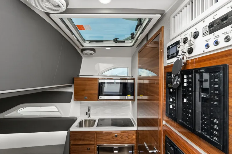 Slide: The Image of Valhalla Boatworks V-46 2027 - 7404860