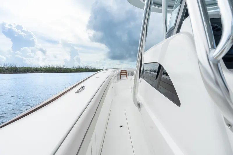 Slide: The Image of Valhalla Boatworks V-46 2027 - 7404849