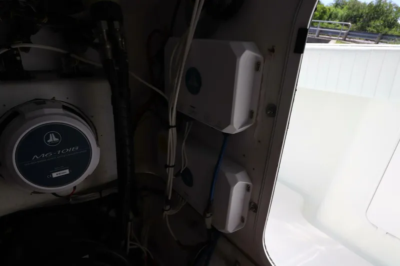 Slide: The Image of Yellowfin Offshore 2013 - 5617014