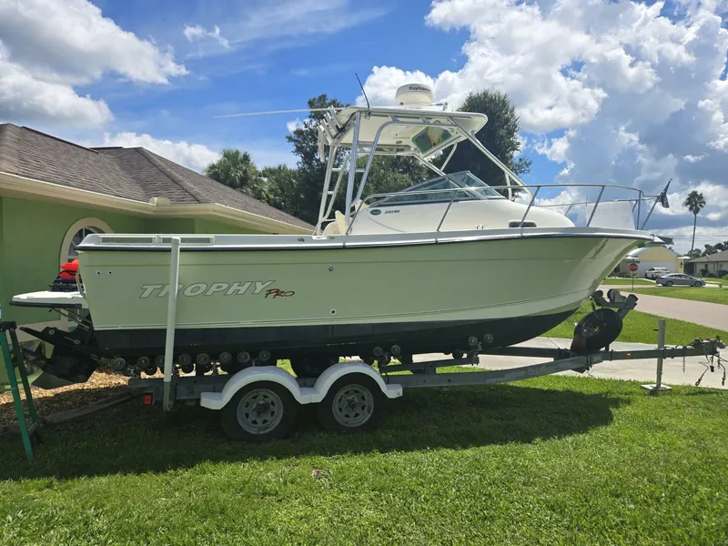 Slide: The Image of Trophy 23 2005 - 5607684