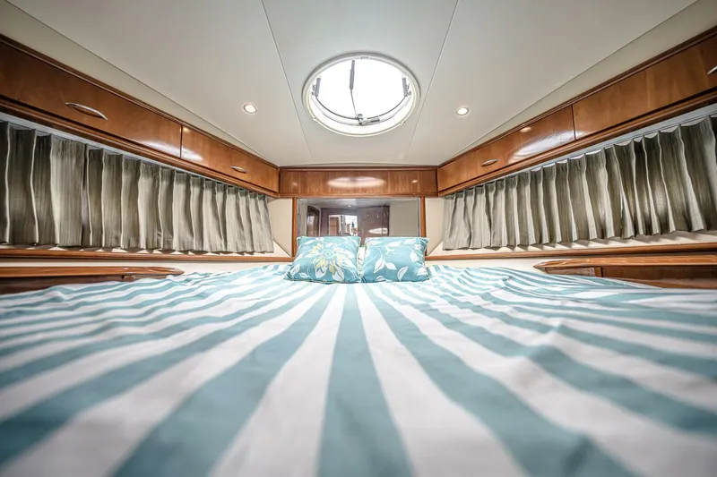 Slide: The Image of Carver 444 Cockpit Motor Yacht 2003 - 5607823