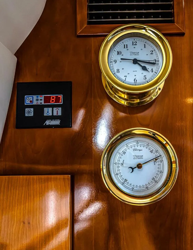 Slide: The Image of Carver 444 Cockpit Motor Yacht 2003 - 5607832