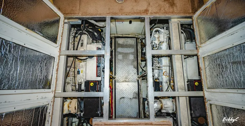 Slide: The Image of Carver 444 Cockpit Motor Yacht 2003 - 5607850