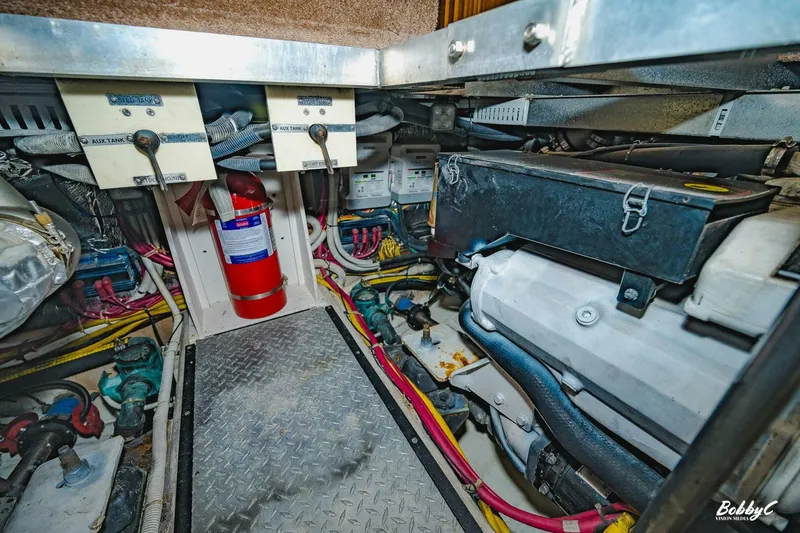 Slide: The Image of Carver 444 Cockpit Motor Yacht 2003 - 5607851