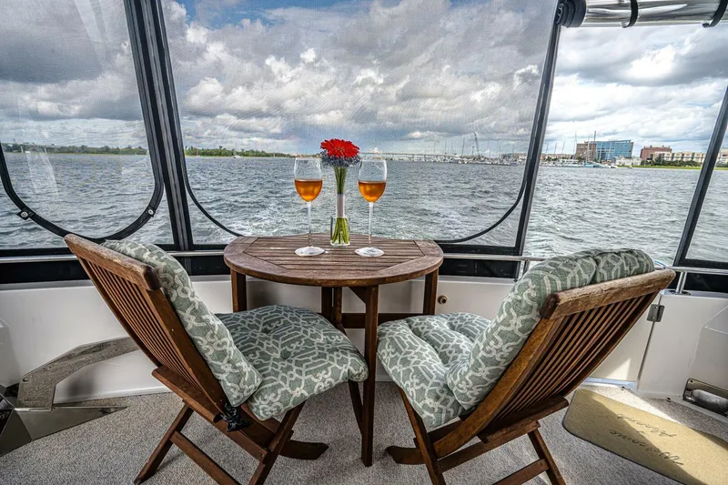 Slide: The Image of Carver 444 Cockpit Motor Yacht 2003 - 5607807