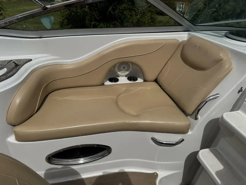 Slide: The Image of Crownline Boats 264 CR 2011 - 5607945