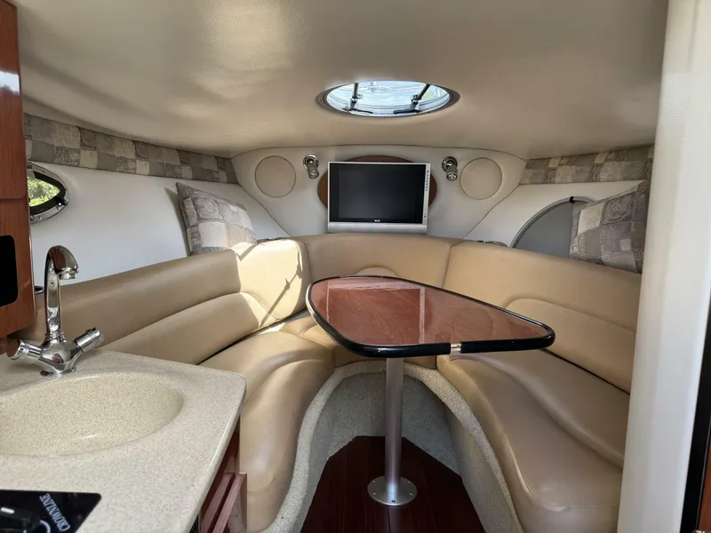 Slide: The Image of Crownline Boats 264 CR 2011 - 5607919