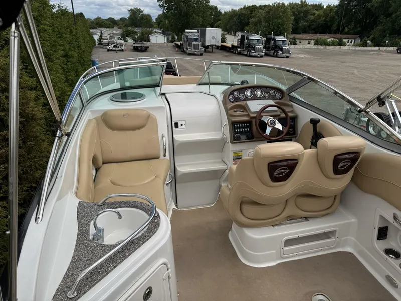 Slide: The Image of Crownline Boats 264 CR 2011 - 5607934