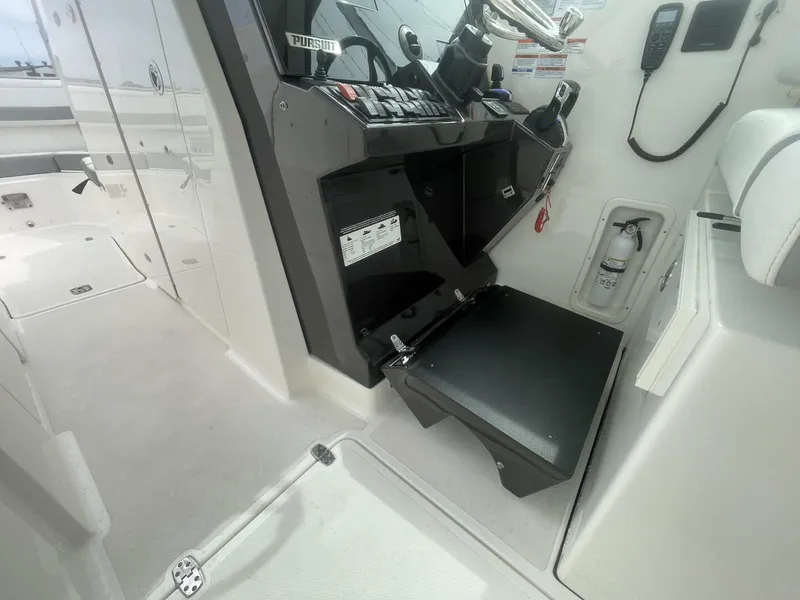 Slide: The Image of Pursuit DC 326 2022 - 5608257