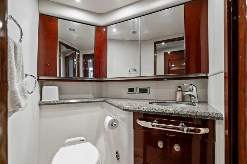 Slide: The Image of Sea Ray 58 Sedan Bridge 2007 - 5608312