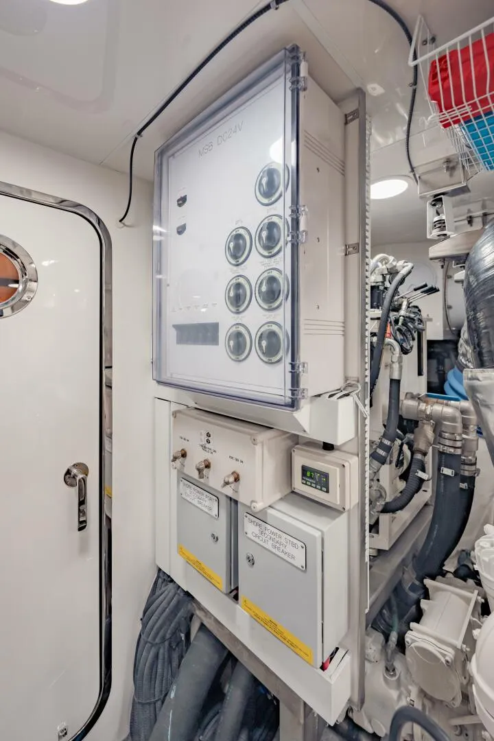 Slide: The Image of 2021 Ocean Alexander 28R - 5610193