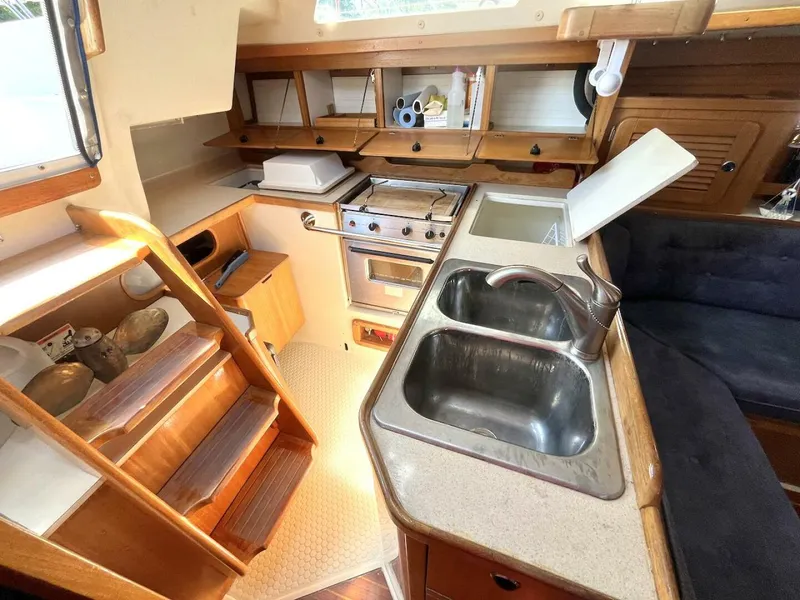 Slide: The Image of Catalina 36 MkII 2000 - 5611309