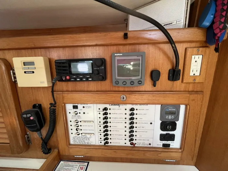 Slide: The Image of Catalina 36 MkII 2000 - 5611315