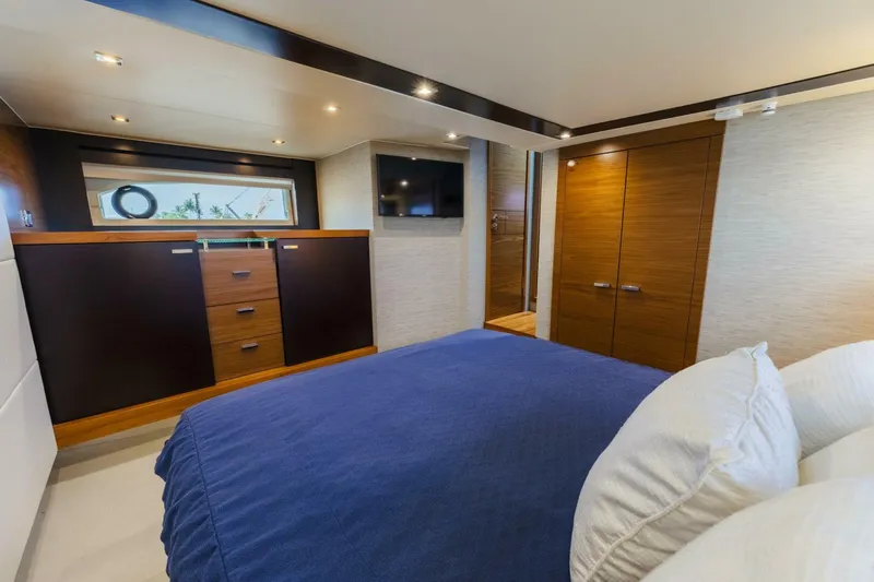 Slide: The Image of Tiara C53 Coupe 2017 - 5610362