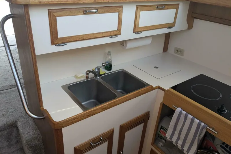 Slide: The Image of Cape Dory 36 Flybridge Sedan Fast Trawler 1988 - 5611095