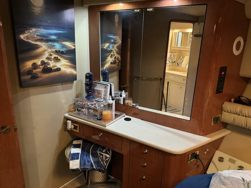 Slide: The Image of Sea Ray 550 Sedan Bridge 1998 - 5636990