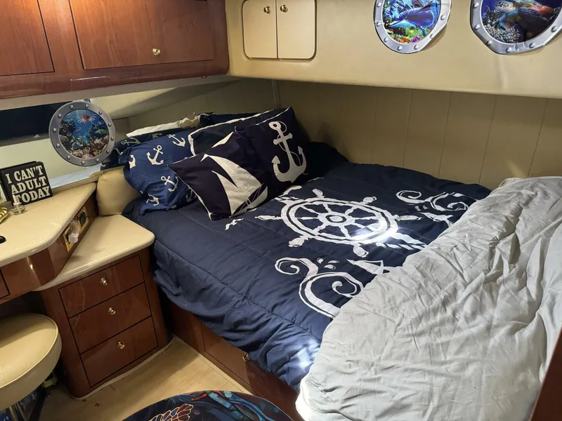 Slide: The Image of Sea Ray 550 Sedan Bridge 1998 - 5636984