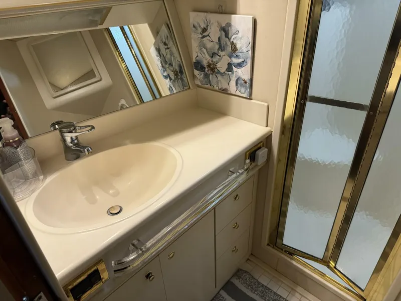 Slide: The Image of Sea Ray 550 Sedan Bridge 1998 - 5636993