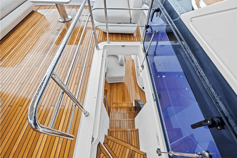 Slide: The Image of Azimut Fly 68 2026 - 5610735