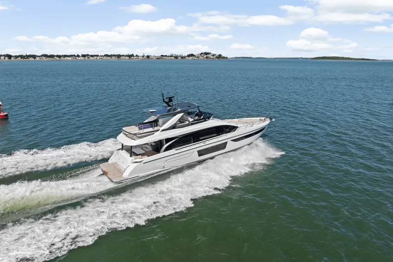 Slide: The Image of Azimut Fly 68 2026 - 5610757
