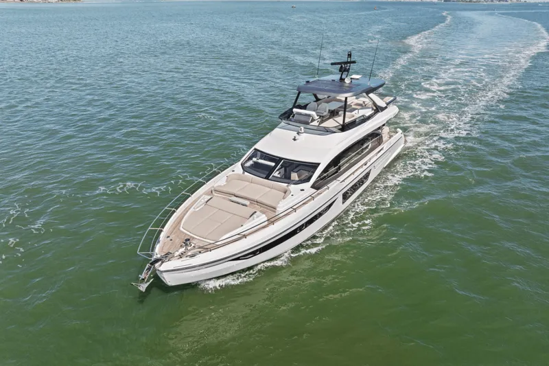 Slide: The Image of Azimut Fly 68 2026 - 5610768