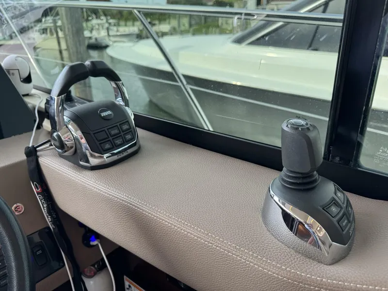 Slide: The Image of Regal 42 Fly 2017 - 5612149