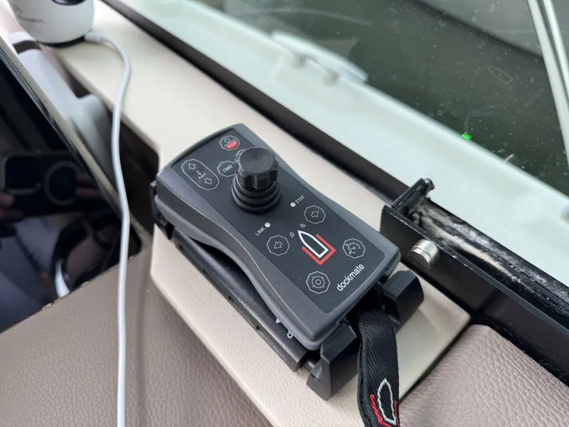 Slide: The Image of Regal 42 Fly 2017 - 5612132