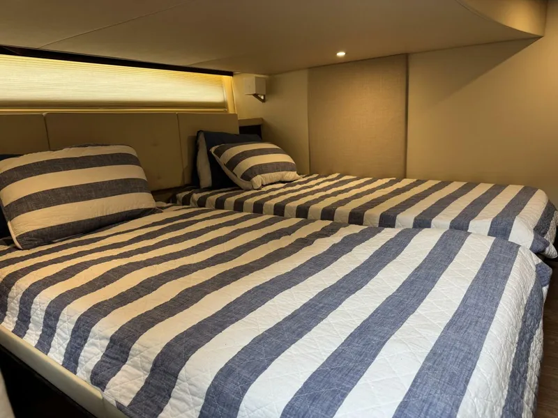 Slide: The Image of Regal 42 Fly 2017 - 5612222