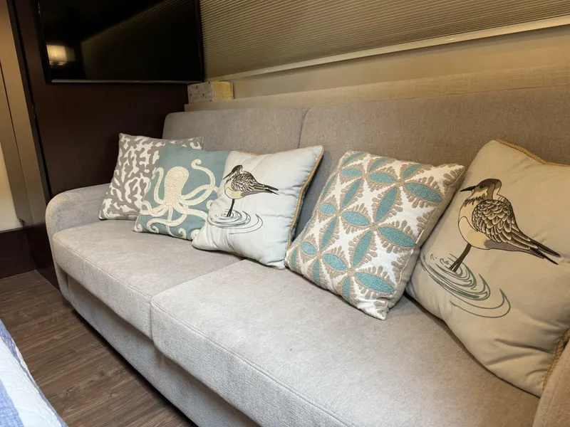 Slide: The Image of Regal 42 Fly 2017 - 5612223