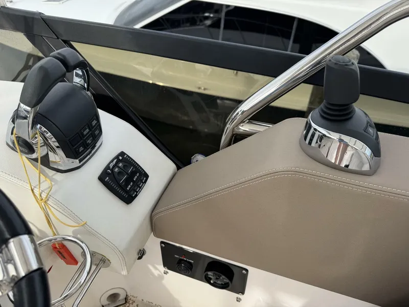 Slide: The Image of Regal 42 Fly 2017 - 5612249