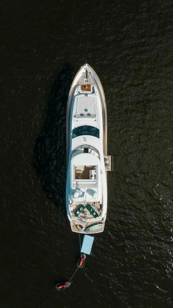 Slide: The Image of Sunseeker 95 yacht 2018 - 5612344
