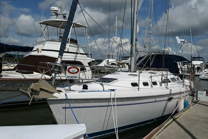 Slide: The Image of Catalina 38 2002 - 5613800