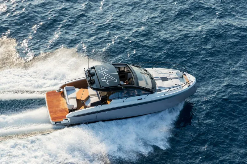 Slide: The Image of Beneteau Gran Turismo 40 2026 - 5614160
