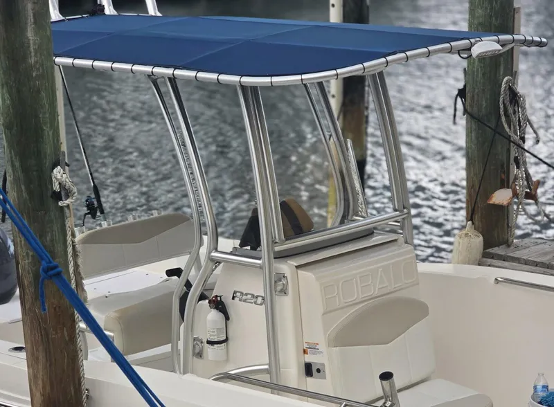 Slide: The Image of Robalo R200 2015 - 5614237