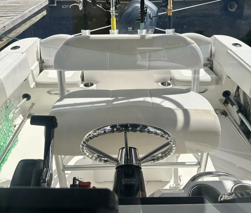 Slide: The Image of Robalo R200 2015 - 5614240