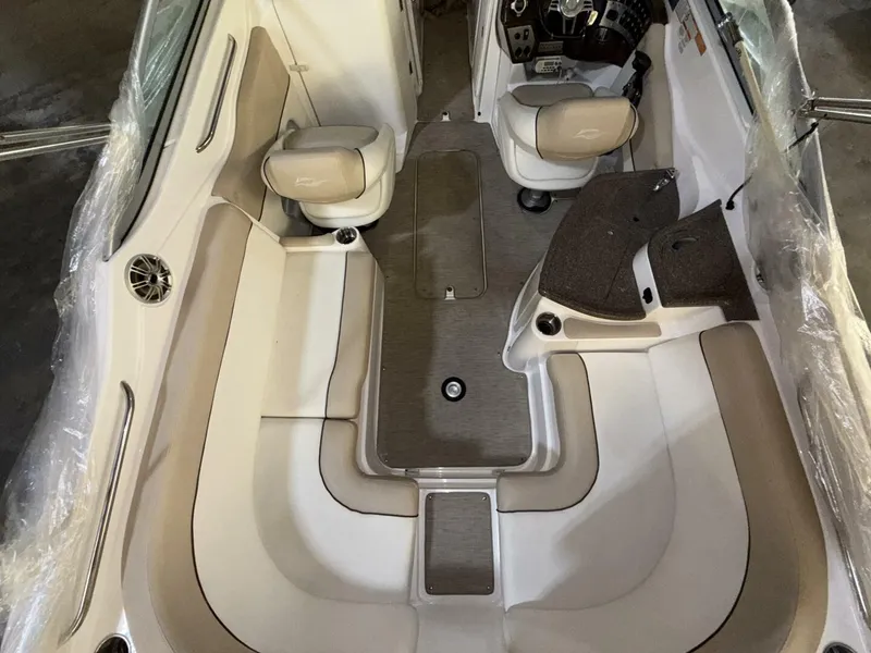 Slide: The Image of Rinker 276 Captiva Bowrider 2013 - 5614933