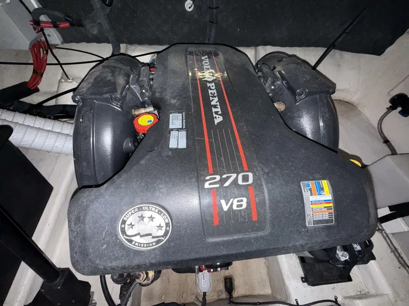 Slide: The Image of Rinker 276 Captiva Bowrider 2013 - 5614937