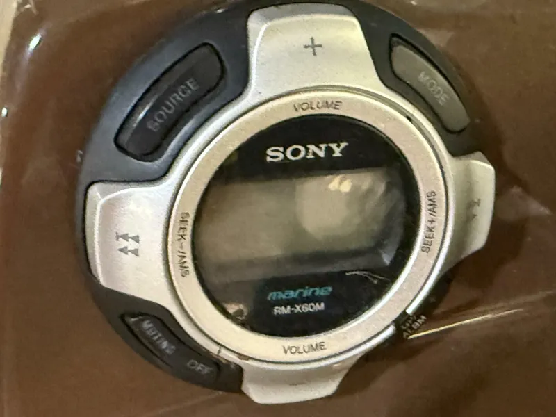 Slide: The Image of Rinker 276 Captiva Bowrider 2013 - 5614952