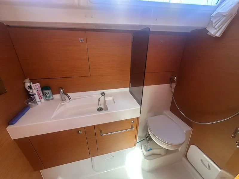 Slide: The Image of 1023 SO509 Aft Head - 5623150