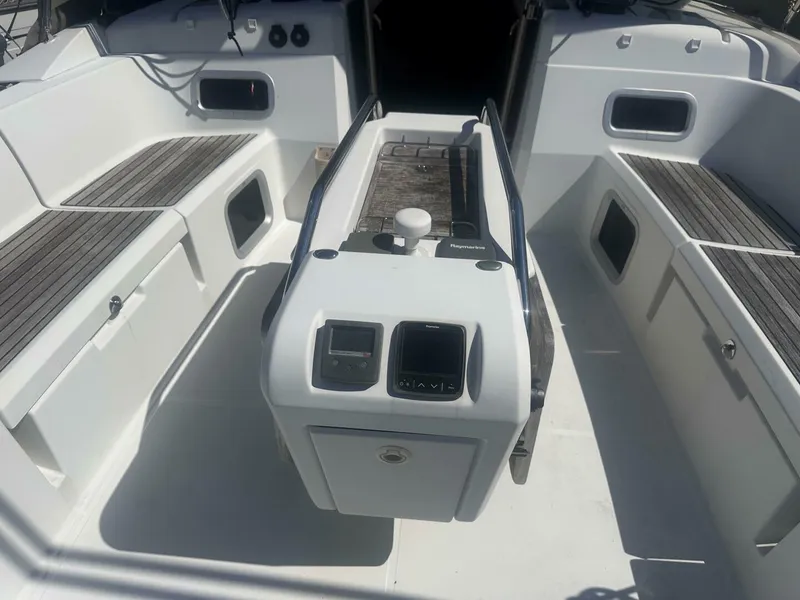 Slide: The Image of 1004 SO509 Cockpit Table - 5623136