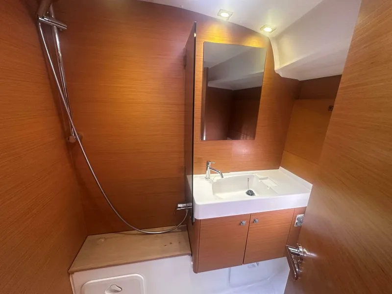 Slide: The Image of 1038 SO509 Master Head - 5623165