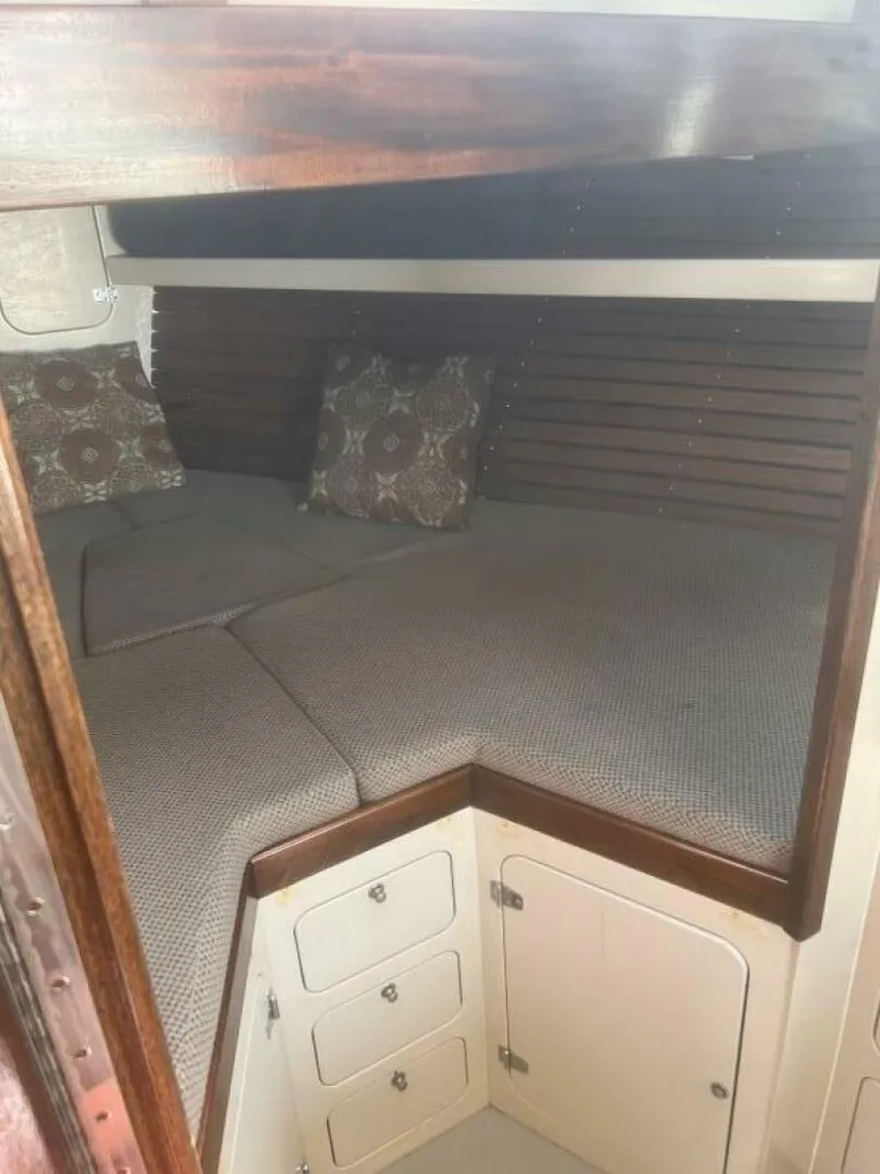 Slide: The Image of V Berth 2 - 5615744