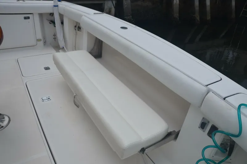 Slide: The Image of Cockpit Seating 2001 Tiara Yachts 4100 Open Sea Time - 5615763