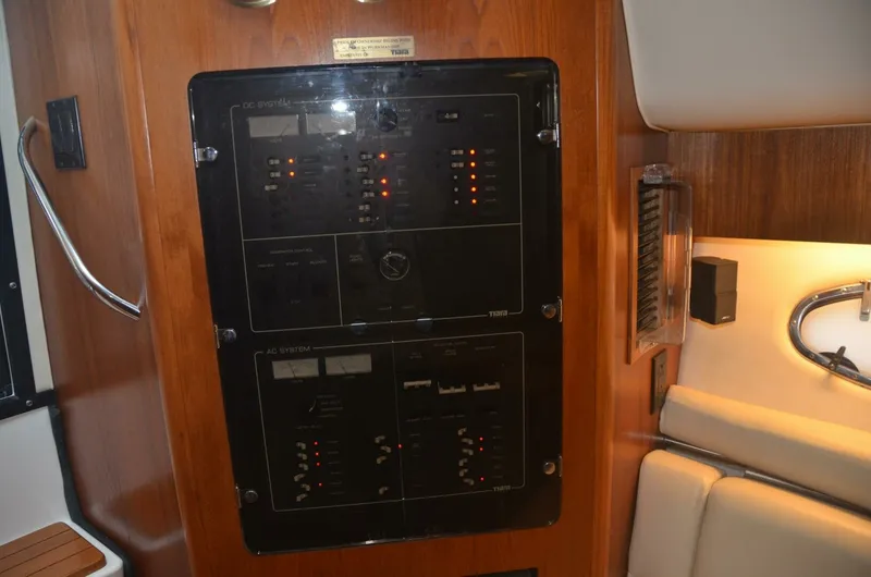Slide: The Image of Electrical Panel 2001 Tiara Yachts 4100 Open Sea Time - 7011904