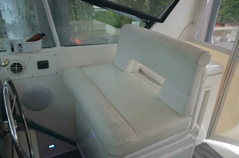 Slide: The Image of Helm Deck Seating 2001 Tiara Yachts 4100 Open Sea Time - 7011925