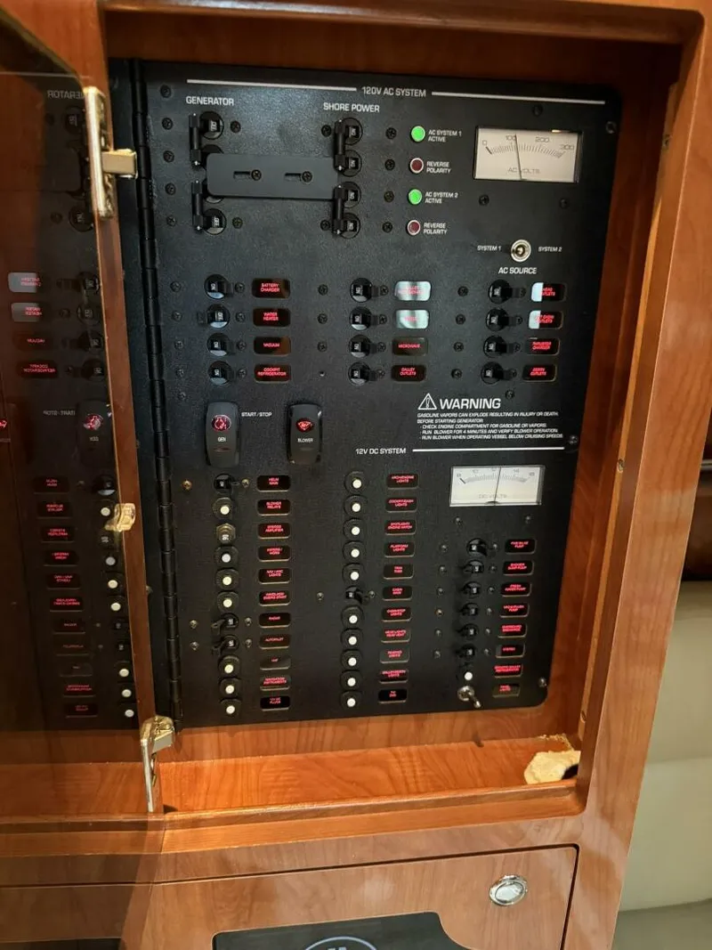 Slide: The Image of Four Winns 378 Vista 2008 - 5618478