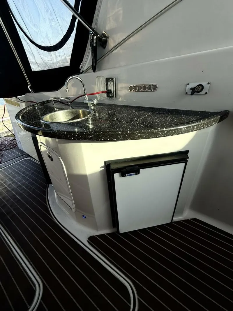 Slide: The Image of Four Winns 378 Vista 2008 - 5618452