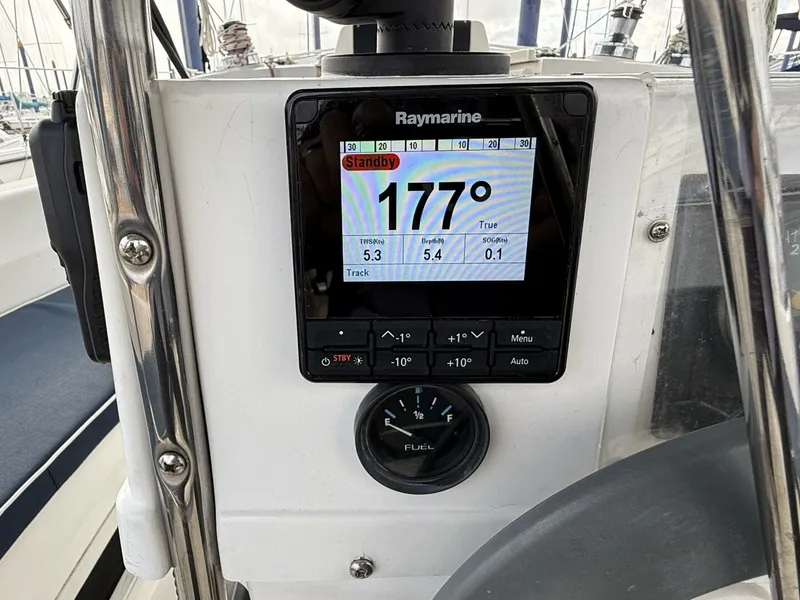 Slide: The Image of Hunter 336 1997 - 5844115