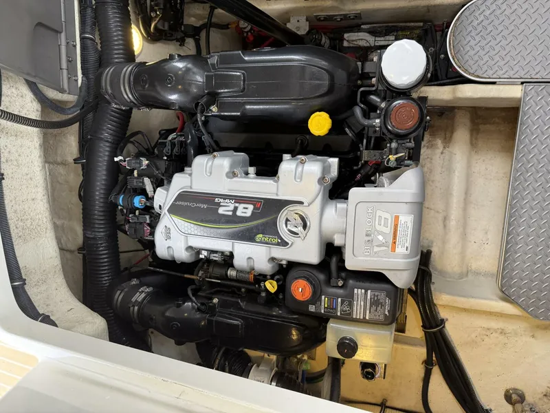 Slide: The Image of Formula Boats 37 Performance Cruiser 2016 - 5682943